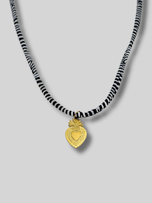 Amor zebra necklace