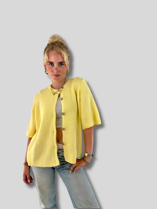 Knit ‘cozy it girl’ yellow